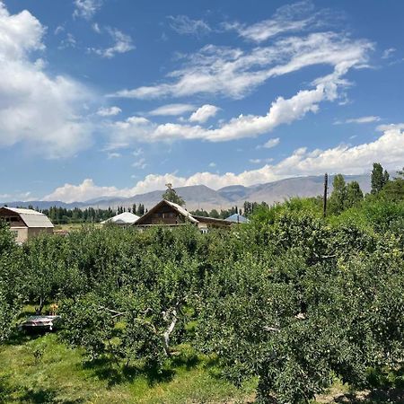 Tamchy "Bilim" Guest House מראה חיצוני תמונה