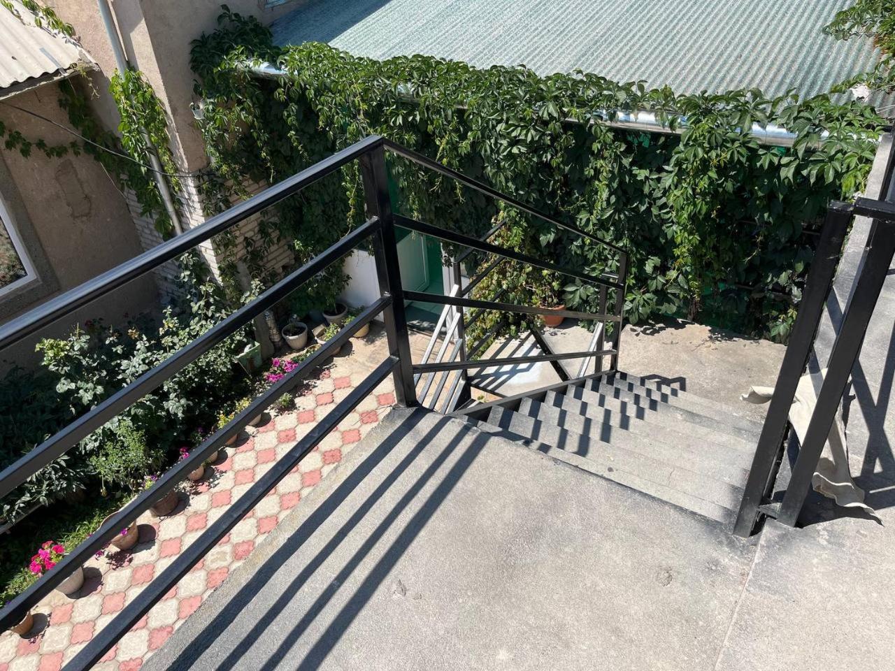 Tamchy "Bilim" Guest House מראה חיצוני תמונה